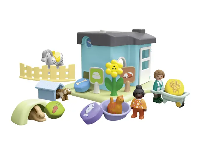 Playmobil 71690 - JUNIOR: Animal Home with Treat Dispenser